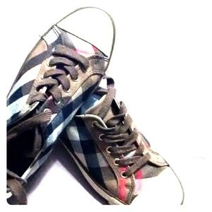 Burberry shoes